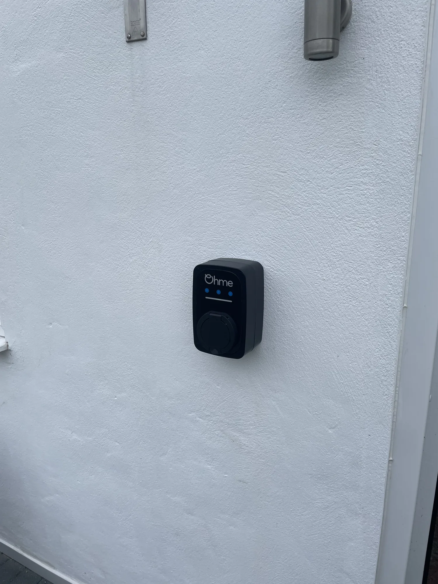 Choosing the Right EV Charger for Your Home